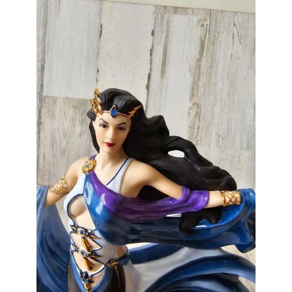 Danbury mint Storm princess Bill figurine gold superhero RARE statue - Picture 2 of 10